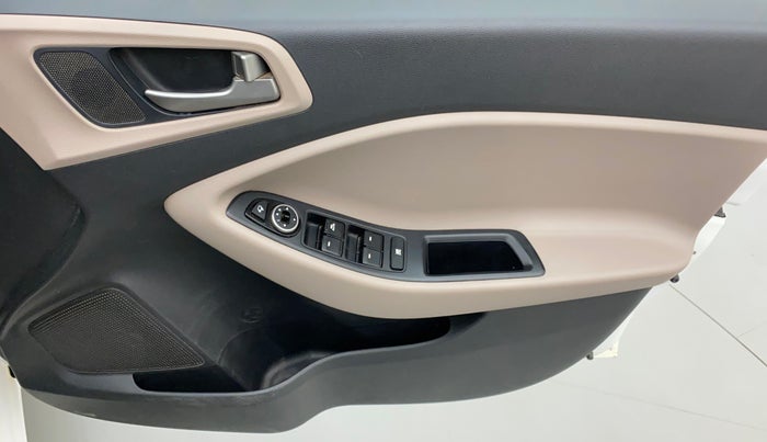 2015 Hyundai Elite i20 ASTA 1.2, Petrol, Manual, 99,831 km, Driver Side Door Panels Control