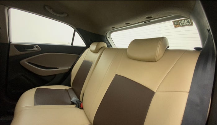 2015 Hyundai Elite i20 ASTA 1.2, Petrol, Manual, 99,831 km, Right Side Rear Door Cabin