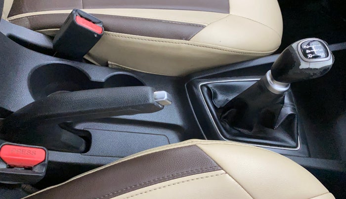 2015 Hyundai Elite i20 ASTA 1.2, Petrol, Manual, 99,831 km, Gear Lever