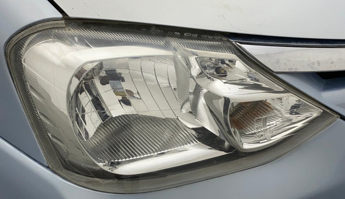 2012 Toyota Etios G, Petrol, Manual, 60,372 km, Right headlight - Minor scratches