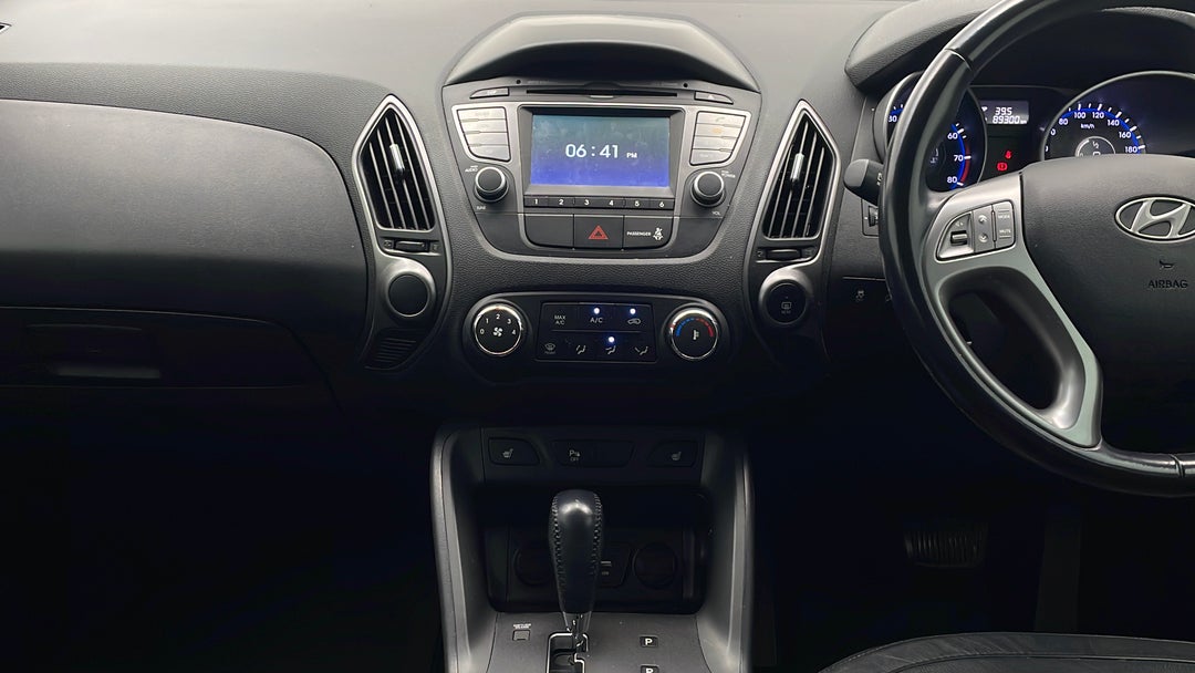 2015 Hyundai Ix35 Se (fwd), Automatic, 89300 km, Center Console