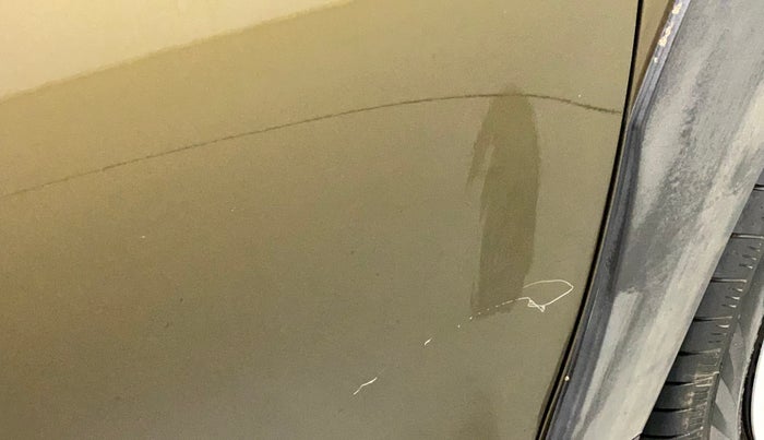 2019 Maruti XL6 ALPHA AT, Petrol, Automatic, 41,821 km, Driver-side door - Minor scratches