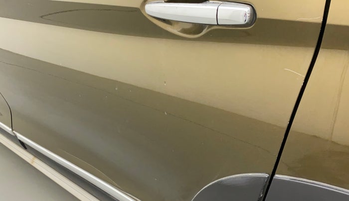 2019 Maruti XL6 ALPHA AT, Petrol, Automatic, 41,821 km, Rear left door - Minor scratches