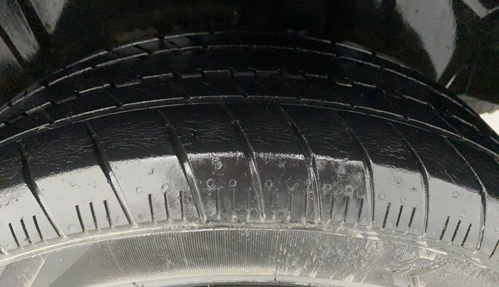 2019 Maruti XL6 ALPHA AT, Petrol, Automatic, 41,821 km, Left Rear Tyre Tread