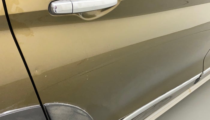 2019 Maruti XL6 ALPHA AT, Petrol, Automatic, 41,821 km, Right rear door - Minor scratches
