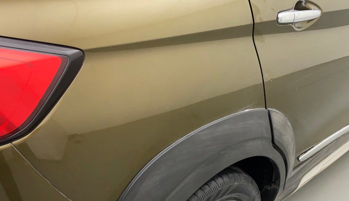 2019 Maruti XL6 ALPHA AT, Petrol, Automatic, 41,821 km, Right quarter panel - Minor scratches