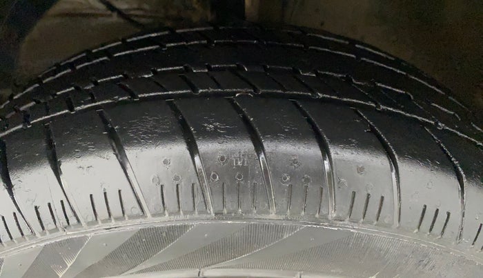 2019 Maruti XL6 ALPHA AT, Petrol, Automatic, 41,821 km, Left Front Tyre Tread