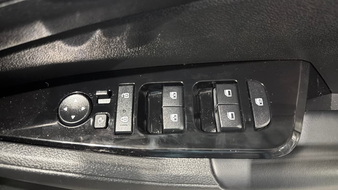 2022 Kia Sportage Sx+ (AWD), Automatic, 55904 km, Drivers Side Door Panel Controls