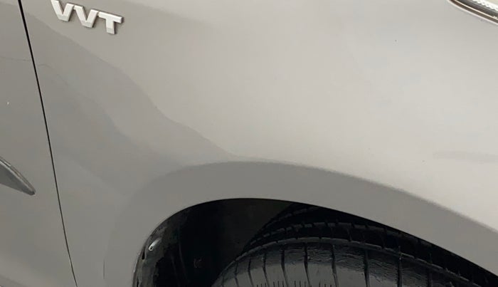 2014 Maruti Swift ZXI, Petrol, Manual, 84,654 km, Right fender - Paint has minor damage