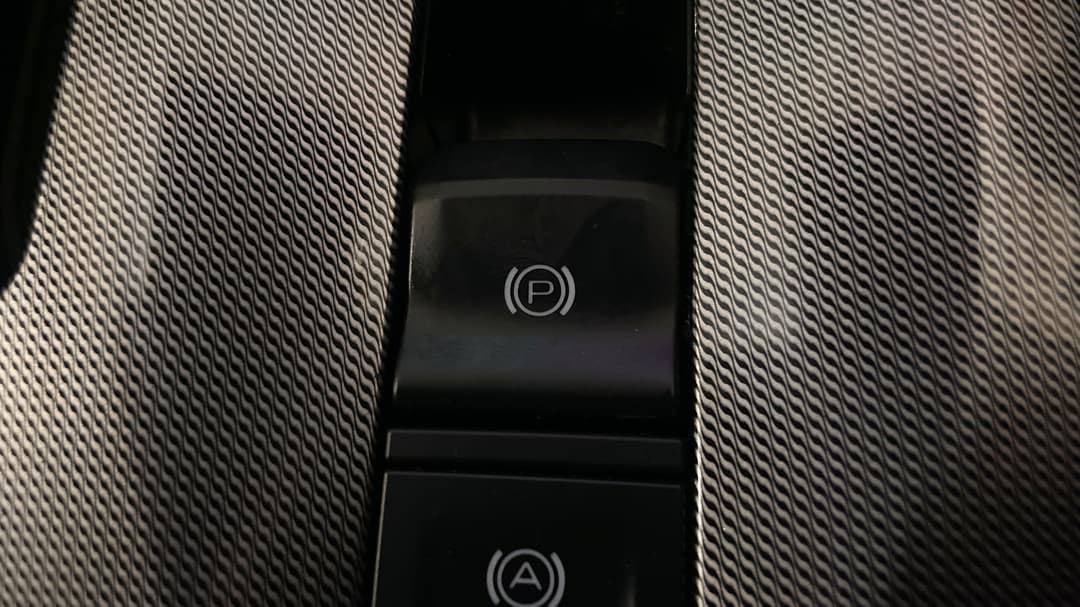 2023 GWM Haval Jolion Lux, Automatic, 23077 km, Handbrake