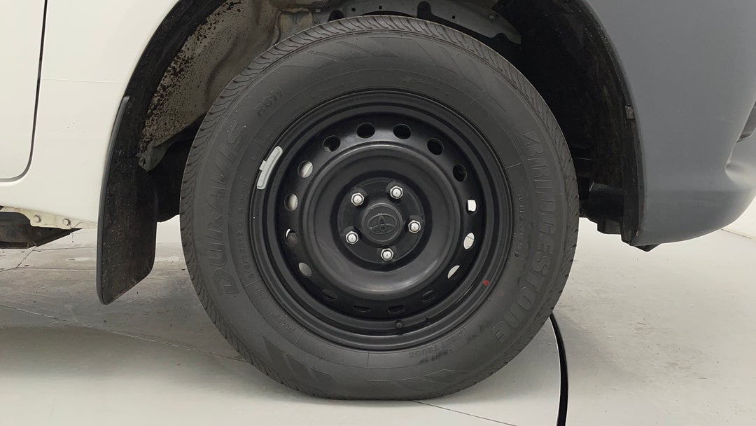 2019 Toyota Hilux Workmate, Automatic, 51659 km, Right Front Wheel