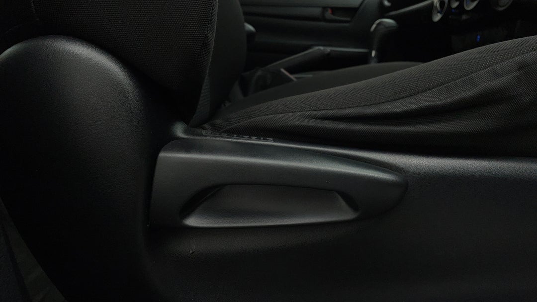 2019 Toyota Hilux Workmate, Automatic, 51659 km, Drivers Side Adjustment Panel