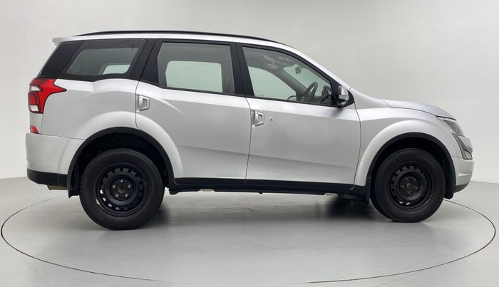 2019 Mahindra XUV500 W7 FWD, Diesel, Manual, 57,949 km, Right Side View