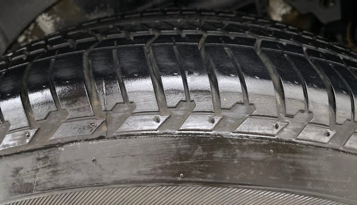 2019 Mahindra XUV500 W7 FWD, Diesel, Manual, 57,949 km, Left Rear Tyre Tread
