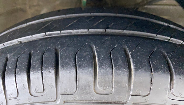 2017 Maruti Dzire VXI, Petrol, Manual, 57,659 km, Right Front Tyre Tread
