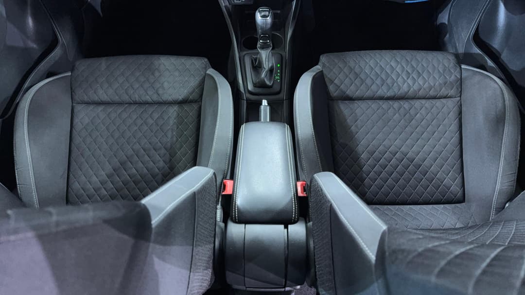 2018 SKODA Rapid Spaceback 92 Tsi, Automatic, 100615 km, Center Console