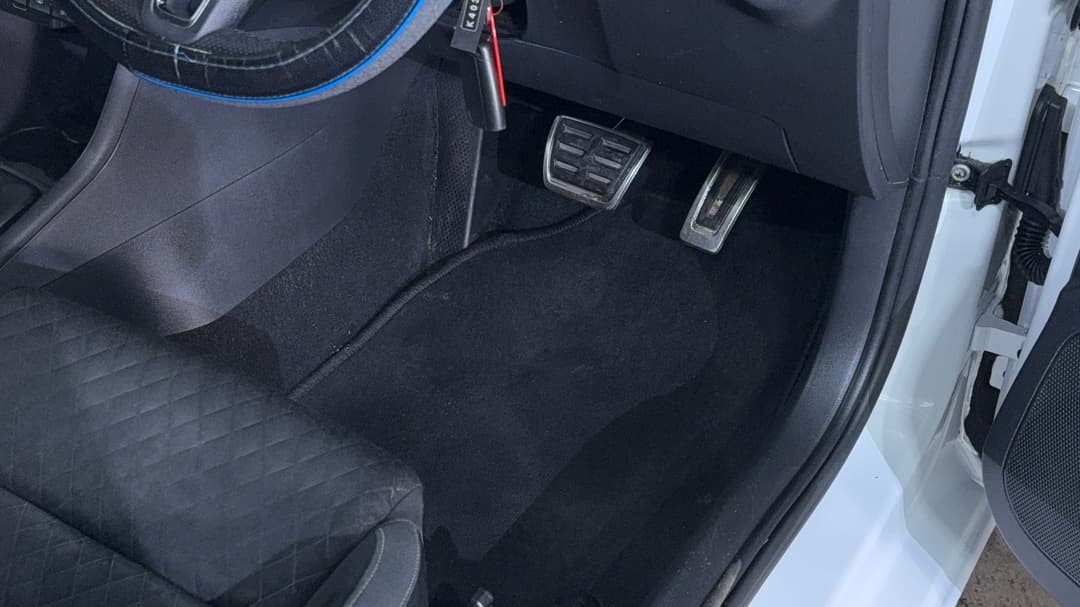 2018 SKODA Rapid Spaceback 92 Tsi, Automatic, 100615 km, Pedals and Footmat