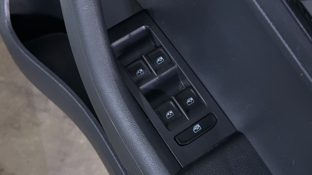 2018 SKODA Rapid Spaceback 92 Tsi, Automatic, 100615 km, Drivers Side Door Panel Controls