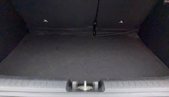 2019 Hyundai VENUE SX 1.0 (O) TURBO, Petrol, Manual, 16,383 km, Boot Inside