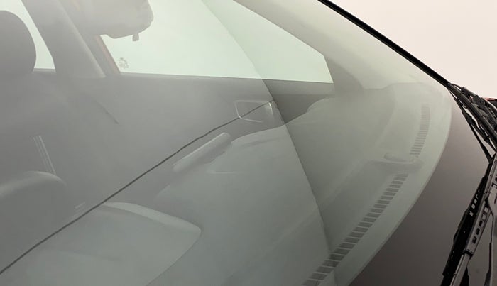 2019 Hyundai VENUE SX 1.0 (O) TURBO, Petrol, Manual, 16,383 km, Front windshield - Minor spot on windshield