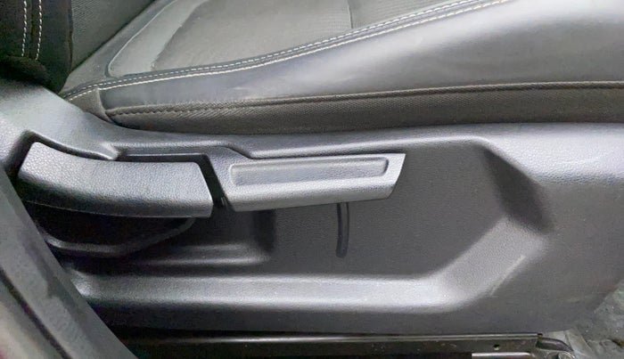 2019 Hyundai VENUE SX 1.0 (O) TURBO, Petrol, Manual, 16,383 km, Driver Side Adjustment Panel