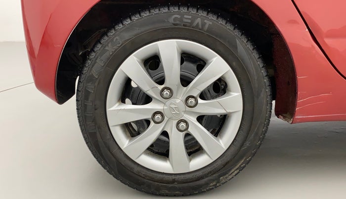 2011 Hyundai Eon SPORTZ, Petrol, Manual, 34,011 km, Right Rear Wheel
