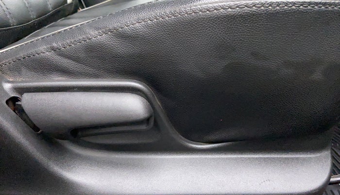 2015 Maruti Swift VXI D, Petrol, Manual, 55,948 km, Driver Side Adjustment Panel