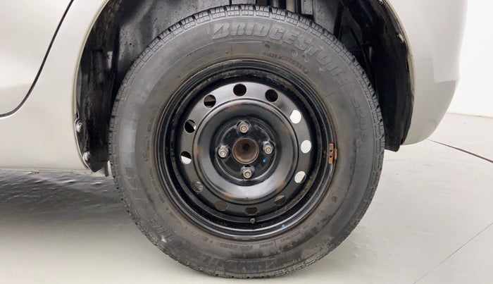 2015 Maruti Swift VXI D, Petrol, Manual, 55,948 km, Left Rear Wheel