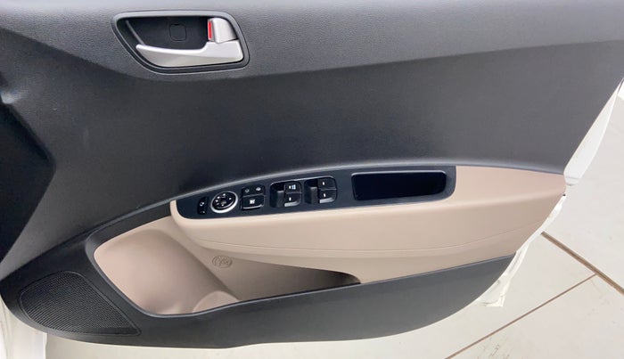 2016 Hyundai Xcent SX 1.2, Petrol, Manual, 26,154 km, Driver Side Door Panels Controls