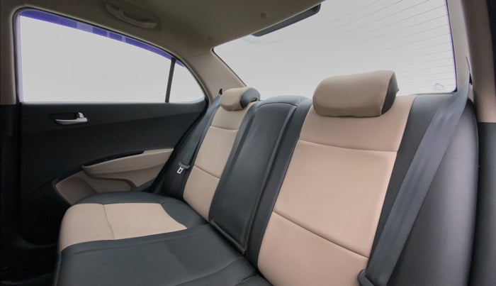 2016 Hyundai Xcent SX 1.2, Petrol, Manual, 26,154 km, Right Side Door Cabin View