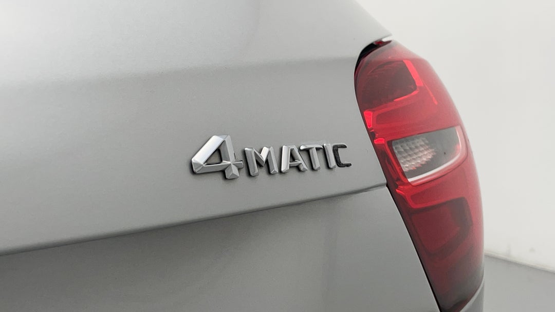 Badge (Boot Right Side)