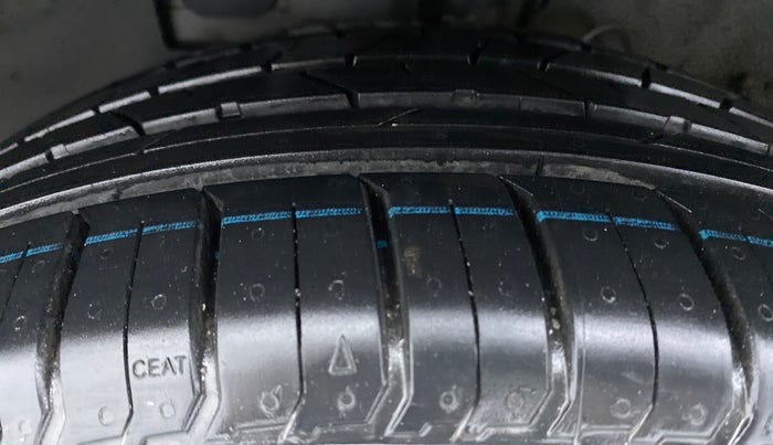 2019 Hyundai VENUE 1.0 TURBO GDI SX+ AT, Petrol, Automatic, 17,859 km, Left Front Tyre Tread