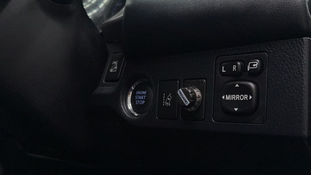 2018 Toyota RAV4 Gxl (4x4), Automatic, 90989 km, Utility Switches/Buttons