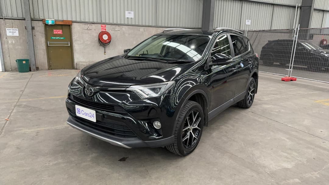 2018 Toyota RAV4 Gxl (4x4), Automatic, 90989 km, Left Front Diagonal (45- Degree) View