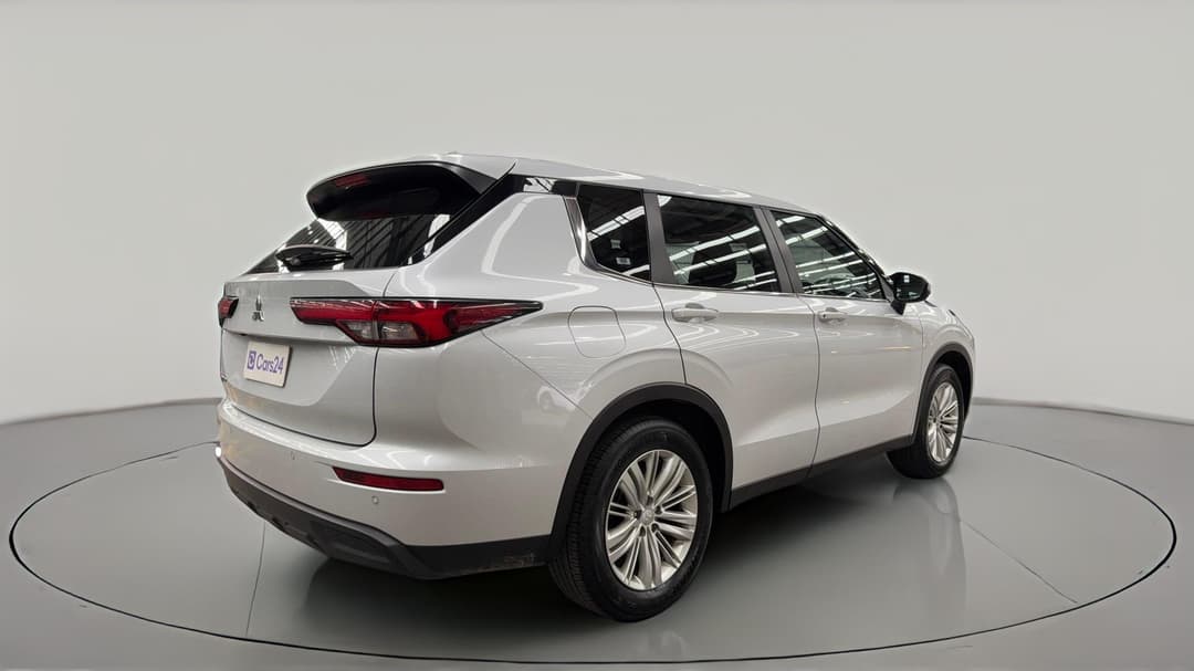 2024 Mitsubishi Outlander Es 7 Seat (2WD), Automatic, 62214 km, Right Back Diagonal (45- Degree) View