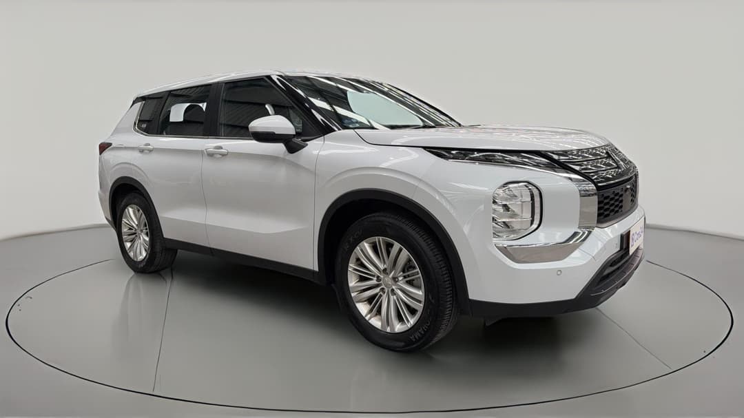 2024 Mitsubishi Outlander Es 7 Seat (2WD), Automatic, 62214 km, Right Front Diagonal (45- Degree) View
