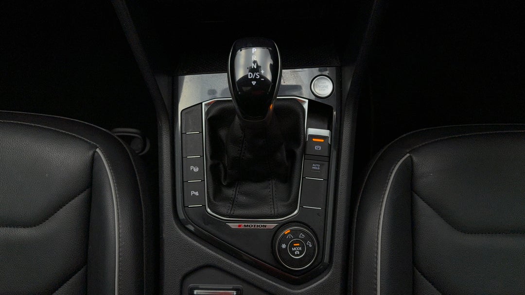 2021 Volkswagen Tiguan 132tsi Life, Automatic, 33821 km, Gear Lever 