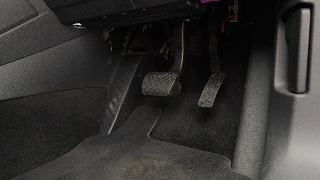 2021 Volkswagen Tiguan 132tsi Life, Automatic, 33821 km, Pedals and Footmat