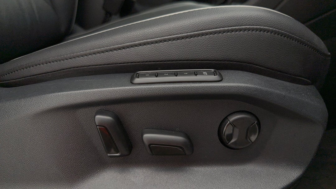 2021 Volkswagen Tiguan 132tsi Life, Automatic, 33821 km, Drivers Side Adjustment Panel