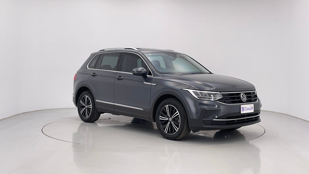 2021 Volkswagen Tiguan 132tsi Life, Automatic, 33821 km, Right Front Diagonal (45- Degree) View