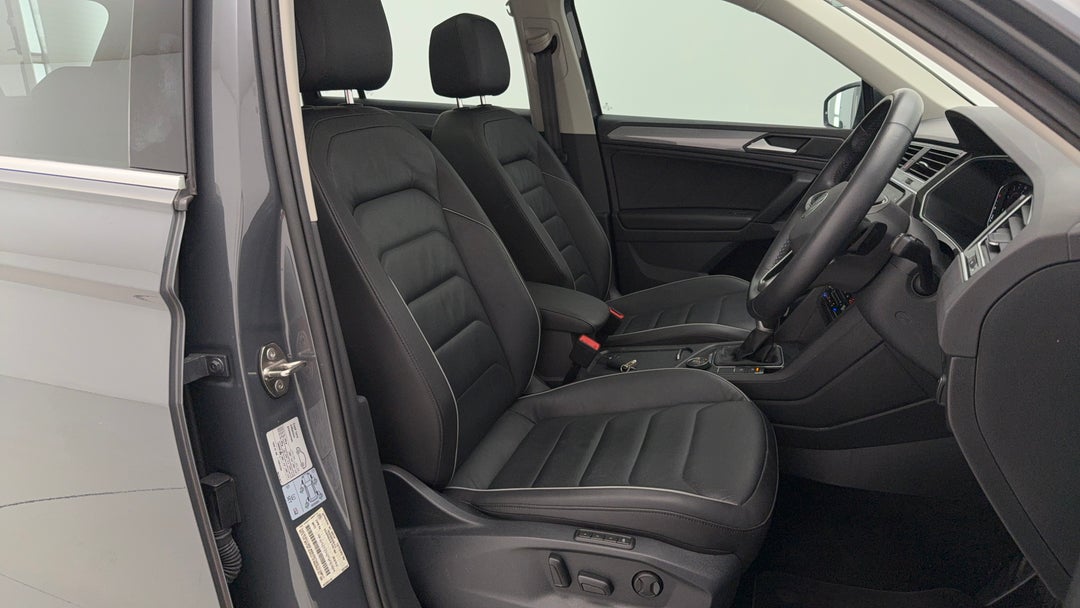 2021 Volkswagen Tiguan 132tsi Life, Automatic, 33821 km, Right Side Front Door Cabin View
