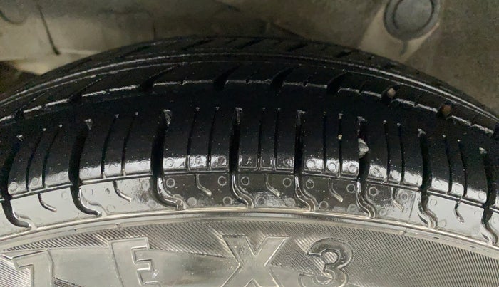 2012 Hyundai Santro Xing GL PLUS, Petrol, Manual, 90,337 km, Right Rear Tyre Tread