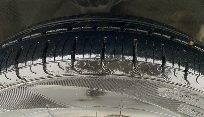 2012 Hyundai Santro Xing GL PLUS, Petrol, Manual, 90,337 km, Right Front Tyre Tread