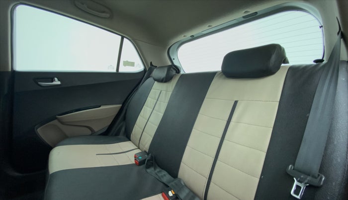 2016 Hyundai Grand i10 ASTA 1.2 KAPPA VTVT, Petrol, Manual, 46,421 km, Right Side Rear Door Cabin