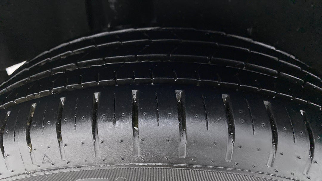 Right Rear Tyre Tread