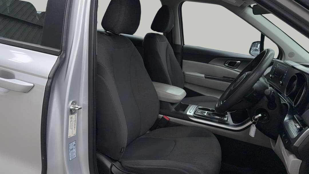 2022 Kia Carnival S, Automatic, 91413 km, Right Side Front Door Cabin View