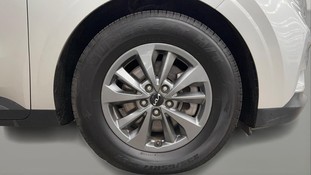 2022 Kia Carnival S, Automatic, 91413 km, Right Front Wheel