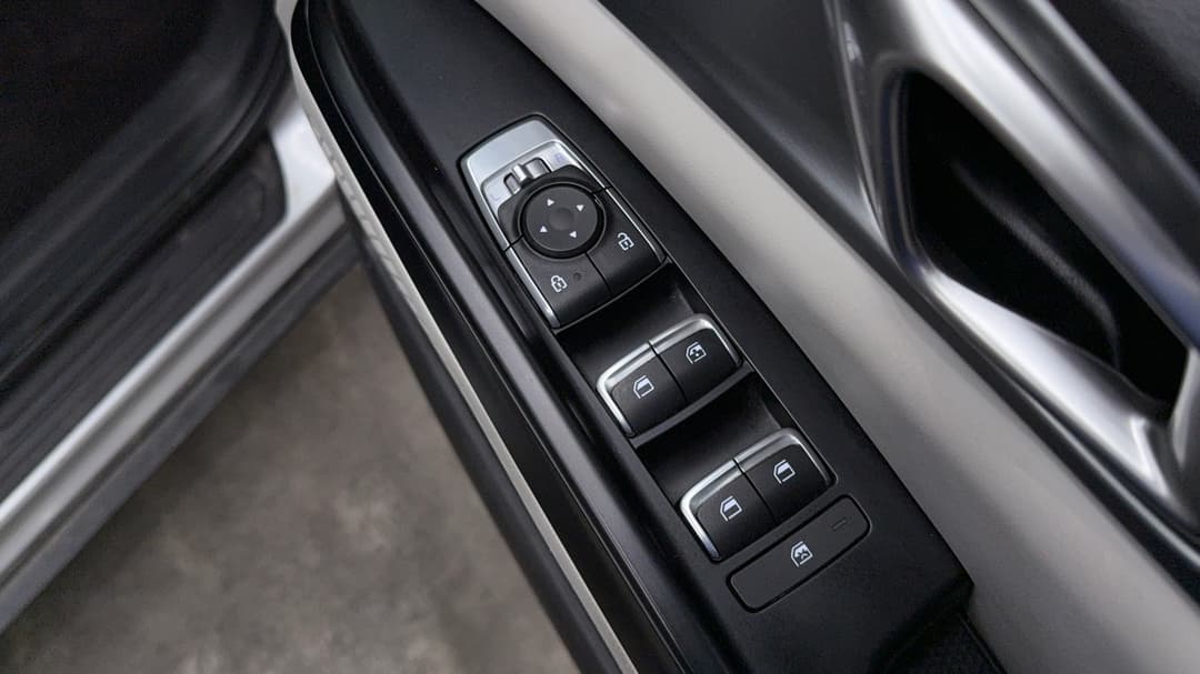 2022 Kia Carnival S, Automatic, 91413 km, Drivers Side Door Panel Controls