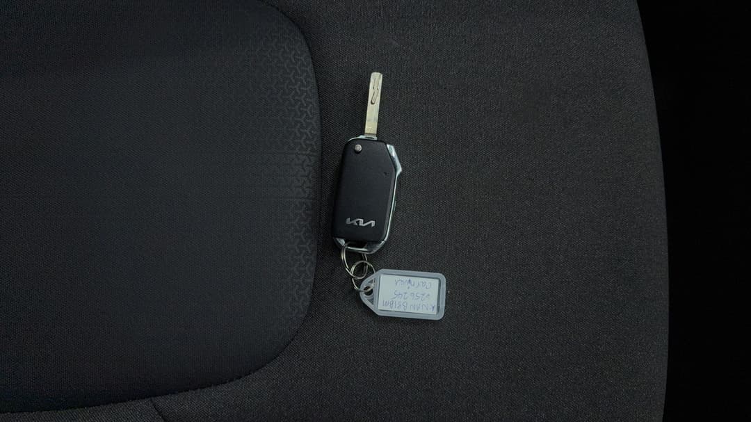 2022 Kia Carnival S, Automatic, 91413 km, Key Close-up