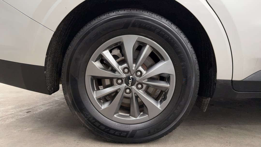 2022 Kia Carnival S, Automatic, 91413 km, Right Rear Wheel